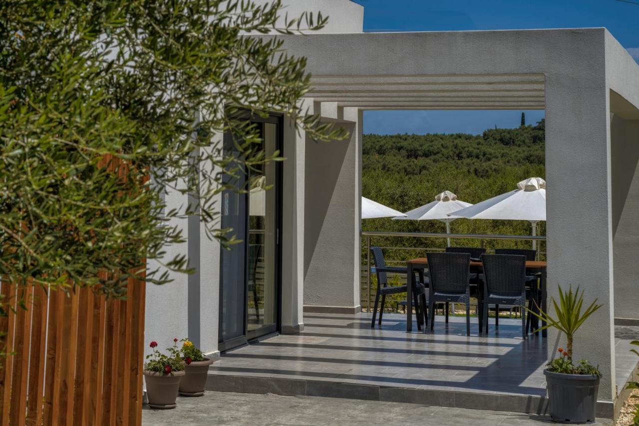 Johnny'S White Luxury Villa Tsilivi  Exterior foto